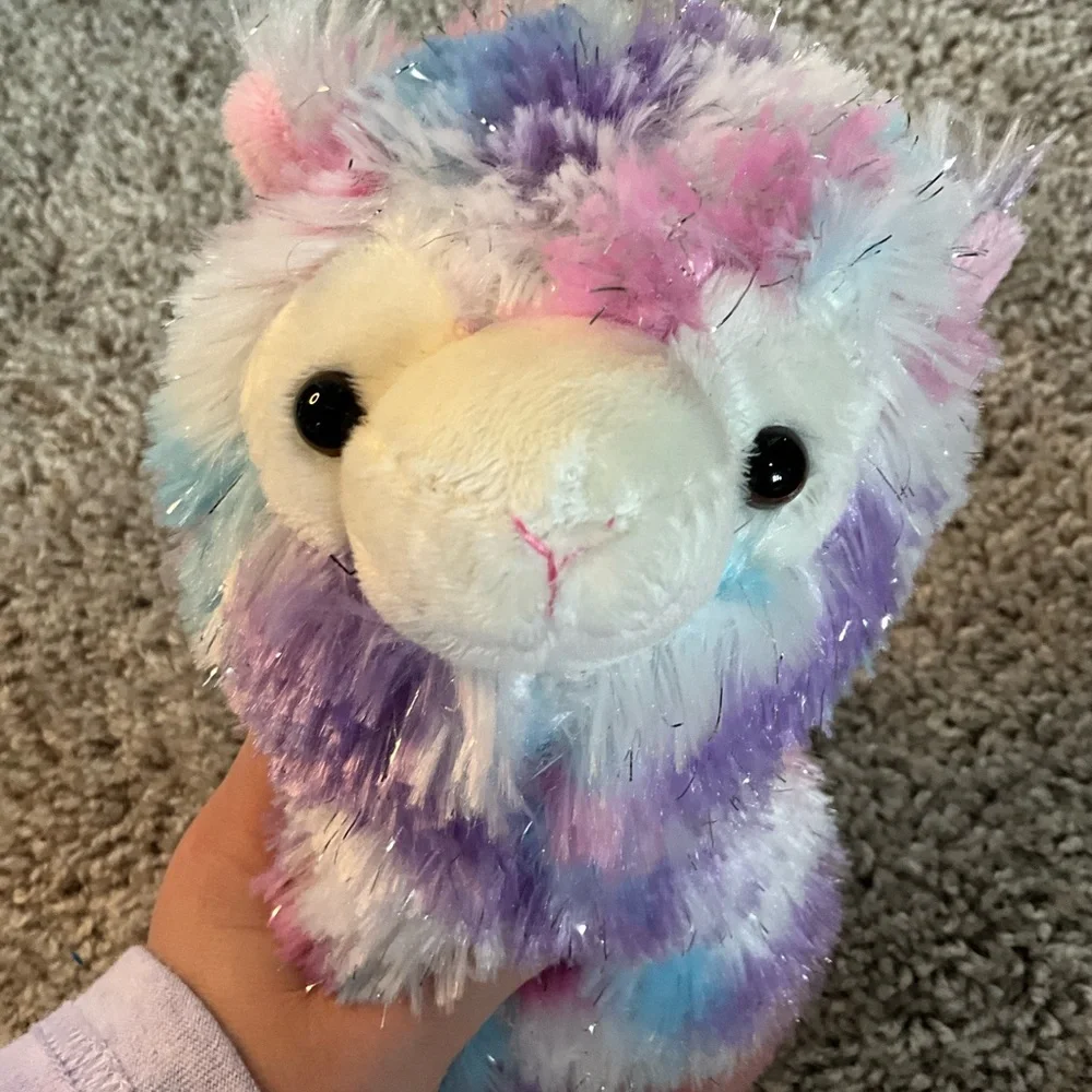 Tie-dye llama - Picture 4 of 10